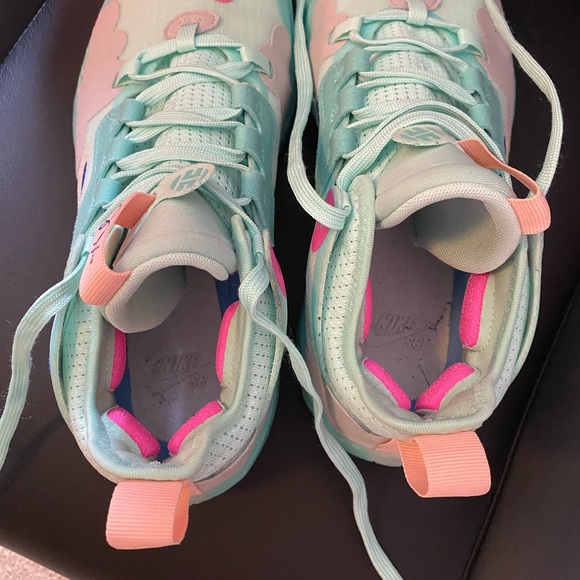 Harden Vol. 5 “Support” or “Futurenatural Clear Mint” - Picture 7 of 8